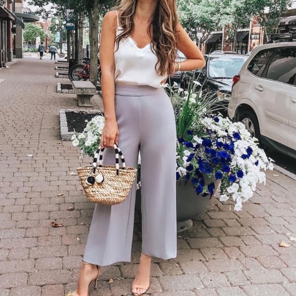 Wayf High Waisted wide legged crop pants